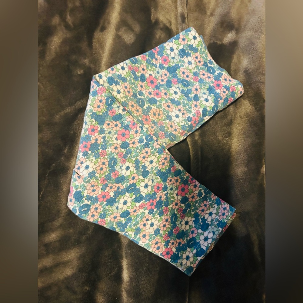 Girls Boden Floral cropped leggings size 7-8 medium